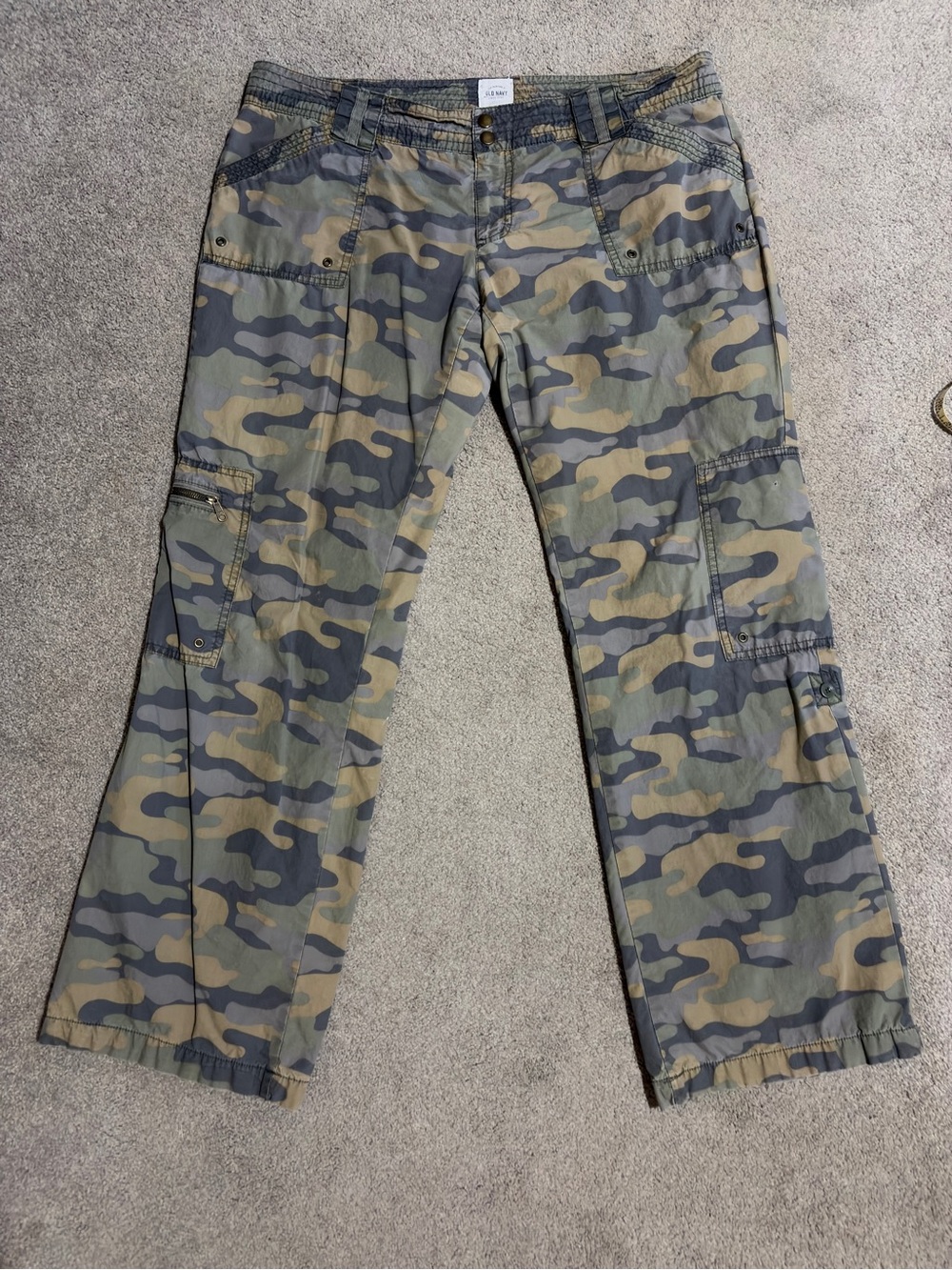 Old Navy Vintage Women's Fleece Lined Boot Cut Cargo Camo Pants Sz 14